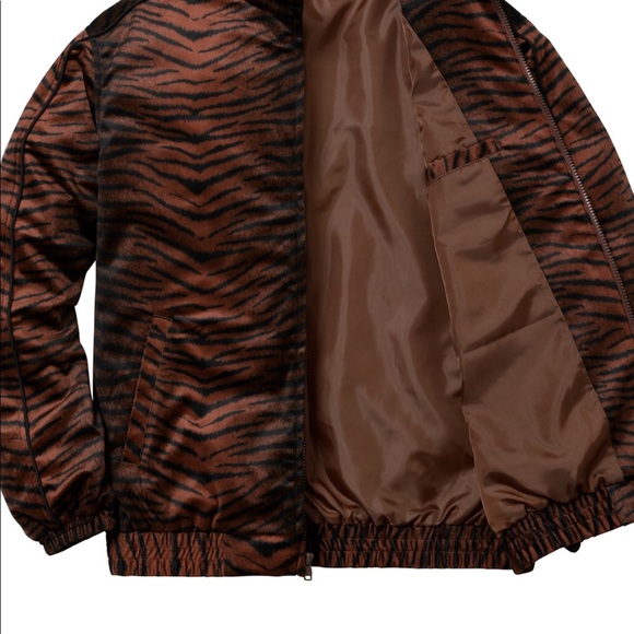 SUPREME TIGER STRIPE DROPPED MARCH 1st SIZE LARGE - Picture 2 of 5